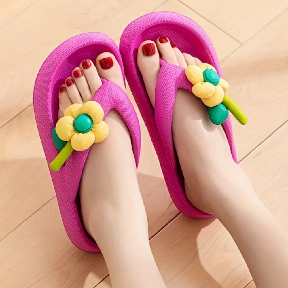 Women’s Vibrant Khaki and Yellow Flower Sandals New Boutique - Picture 6 of 8